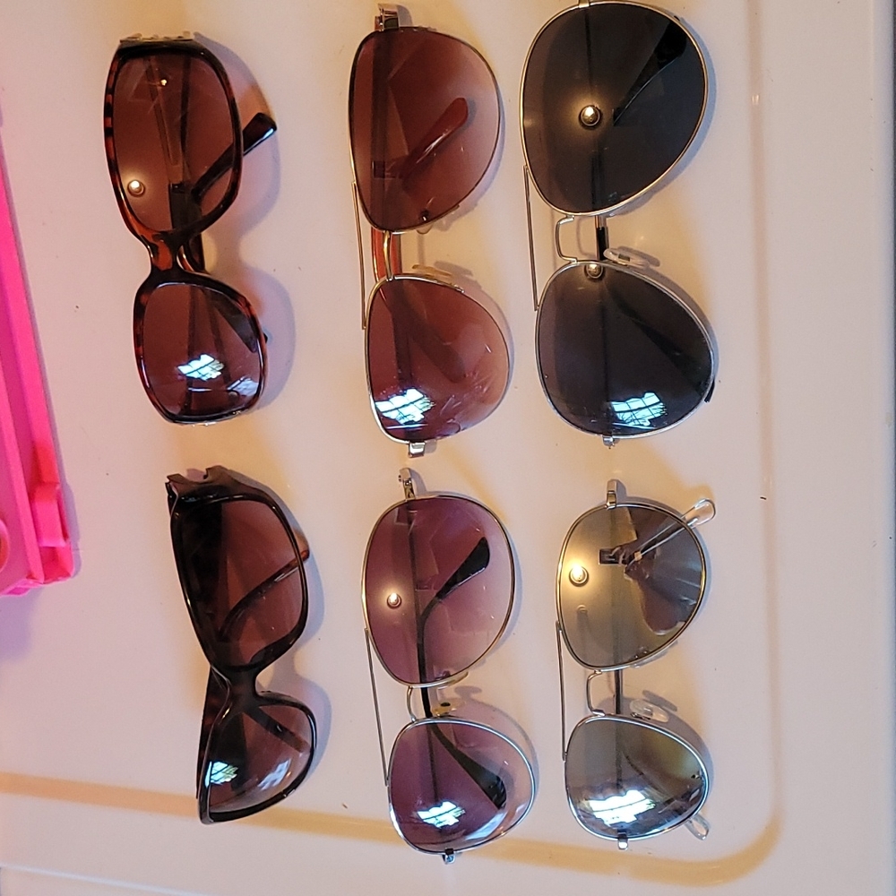 Sunglasses - cleaning out